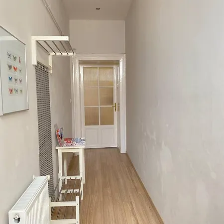 Orangehomes One Bedroom Comfy Apartment Budapest Exterior photo
